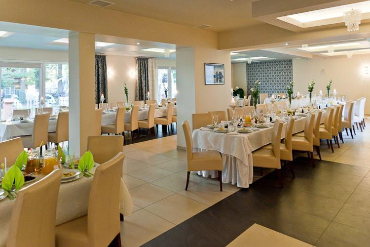 Pensjonat Nad Jeziorem Hotel Myślibórz Eksteriør billede